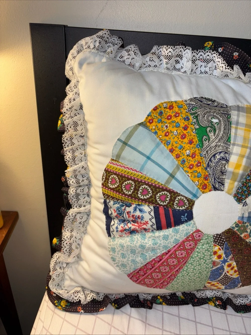 N/A white decorative